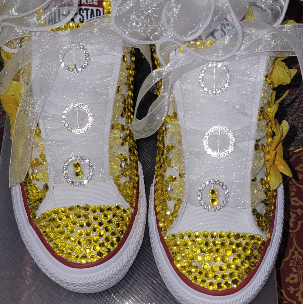 Converse Kids White and Yellow Embellished Shoes - Picture 5 of 6